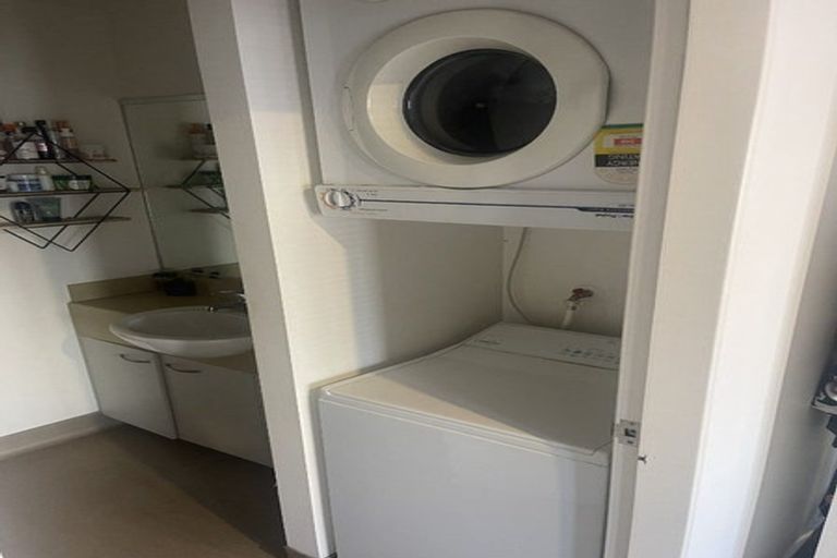 Photo of property in St Peters Apartments, 3b/192 Willis Street, Te Aro, Wellington, 6011