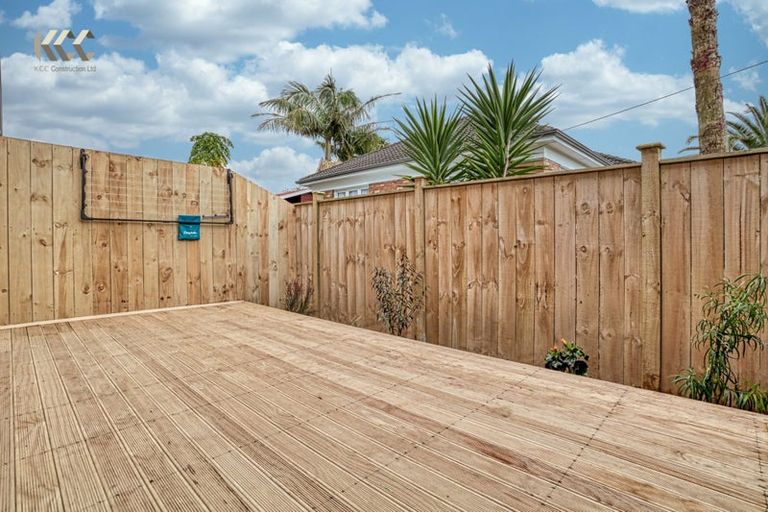 Photo of property in 2/14 Kerswill Place, Pakuranga, Auckland, 2010