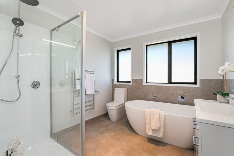 Photo of property in 5 Don Mackinnon Way, Hunua, 2583