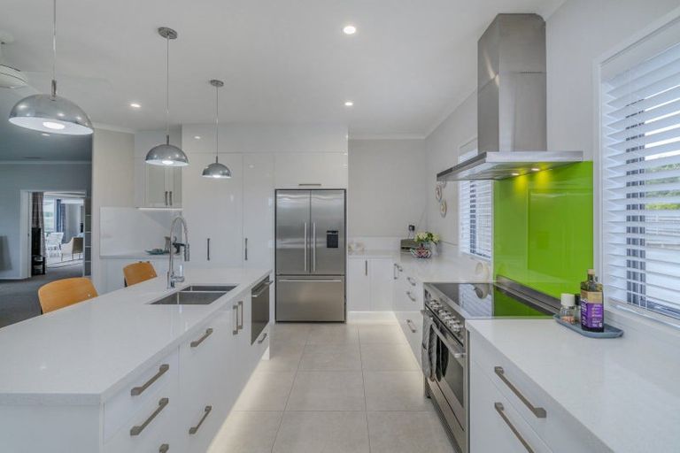 Photo of property in 3 Roseberry Place, Whitianga, 3510