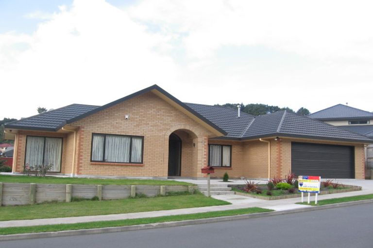 Photo of property in 42 Furlong Crescent, Churton Park, Wellington, 6037