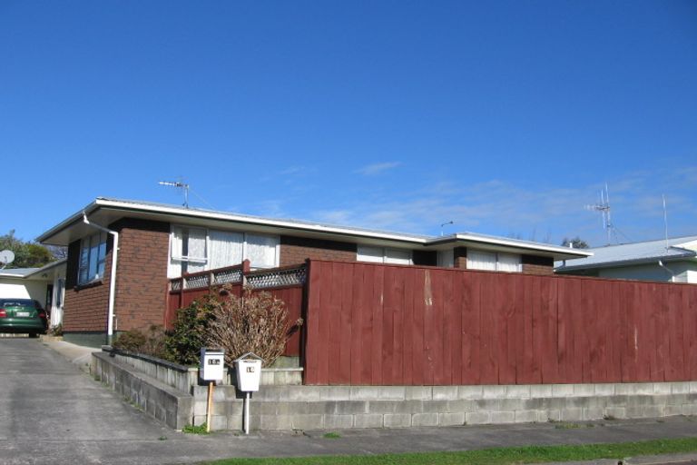 Photo of property in 16 Purdie Place, Milson, Palmerston North, 4414