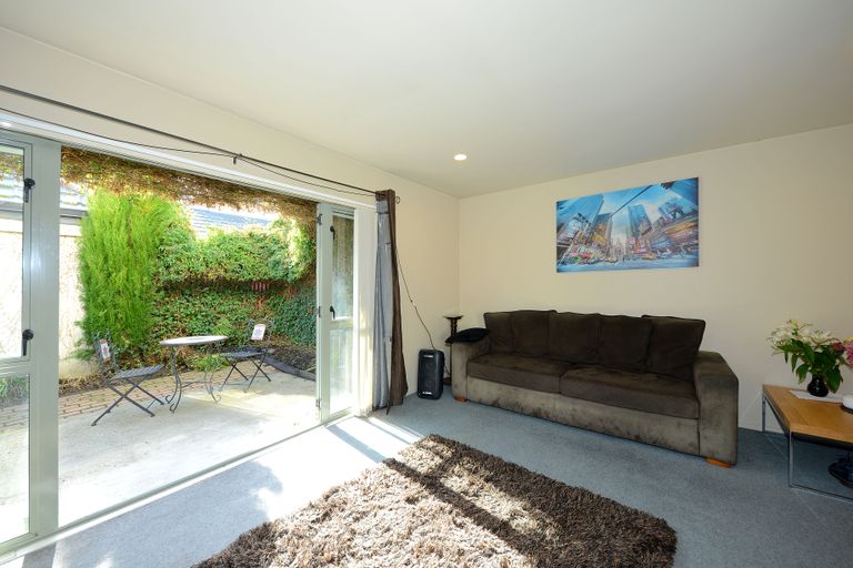 Photo of property in 2/64a Alexandra Street, Richmond, Christchurch, 8013