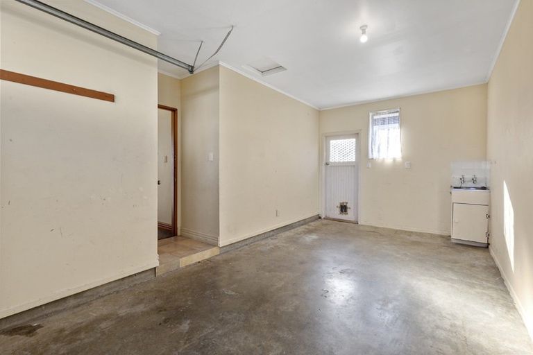 Photo of property in 2/10 Waitui Crescent, Waiwhetu, Lower Hutt, 5010