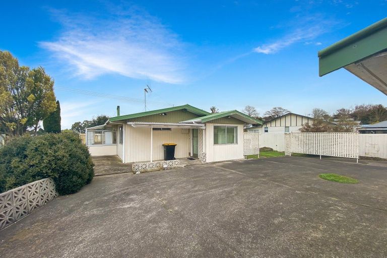 Photo of property in 1 Otanga Street, Dannevirke, 4930