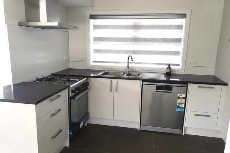 Photo of property in 2/53 May Street, Hamilton East, Hamilton, 3216