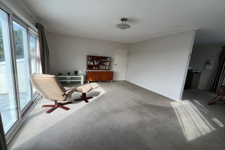Photo of property in 30 Fitzpatrick Street, Newlands, Wellington, 6037