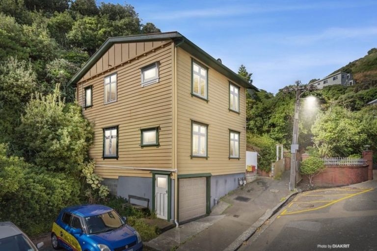 Photo of property in 3a Linwood Way, Island Bay, Wellington, 6023