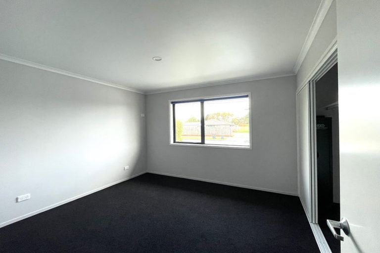 Photo of property in 15 Shortland Street, Wainoni, Christchurch, 8061