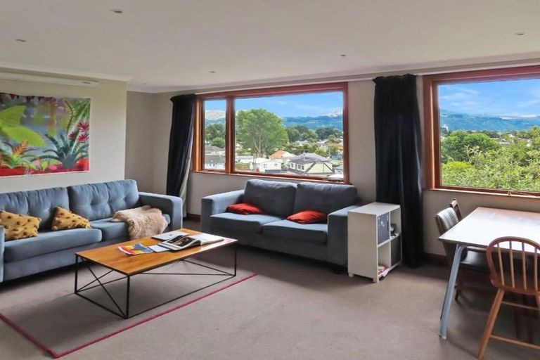 Photo of property in 6 Hill Grove, Naenae, Lower Hutt, 5011