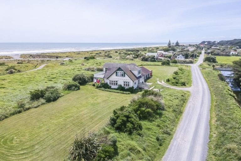 Photo of property in 55 Kapiti Lane, Otaki Beach, Otaki, 5512