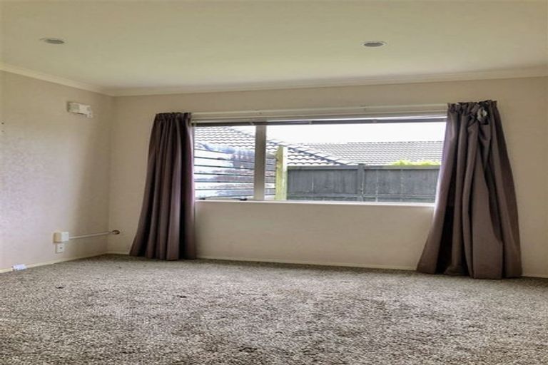 Photo of property in 9 Breon Place, Flat Bush, Auckland, 2016