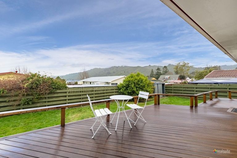 Photo of property in 2/35 Shanly Street, Brown Owl, Upper Hutt, 5018