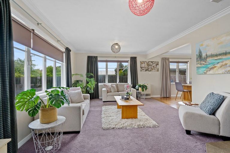 Photo of property in 298 Shakespeare Street, Leamington, Cambridge, 3432