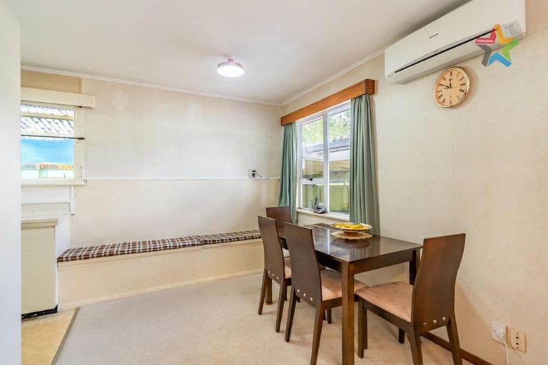 Photo of property in 5 Rawhiti Street, Stokes Valley, Lower Hutt, 5019