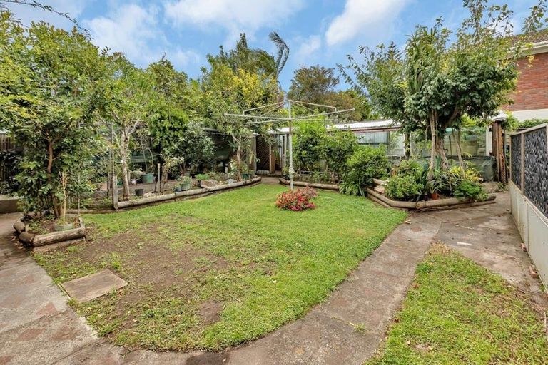 Photo of property in 282 One Tree Point Road, One Tree Point, 0118