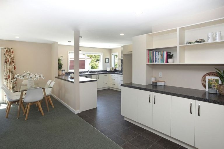 Photo of property in 57 Sandwich Road, Beckenham, Christchurch, 8023