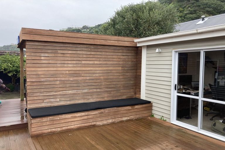 Photo of property in 33 Rua Street, Lyall Bay, Wellington, 6022