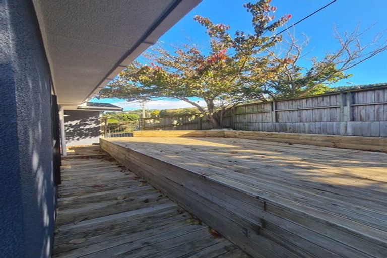 Photo of property in 1/338 Main Road, Tawa, Wellington, 5028