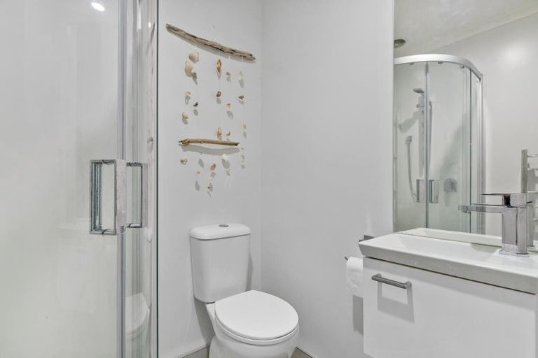 Photo of property in 9/14 Ruakiwi Road, Hamilton Lake, Hamilton, 3204