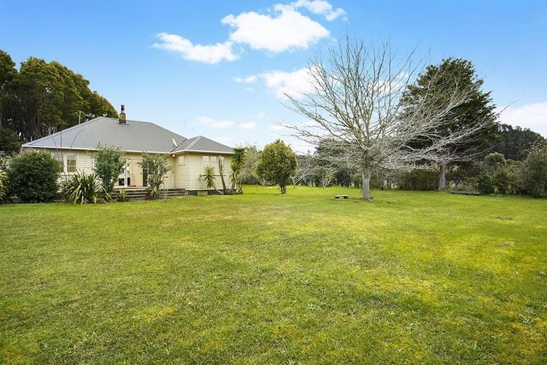 Photo of property in 1145 Kahikatea Flat Road, Waitoki, Kaukapakapa, 0871