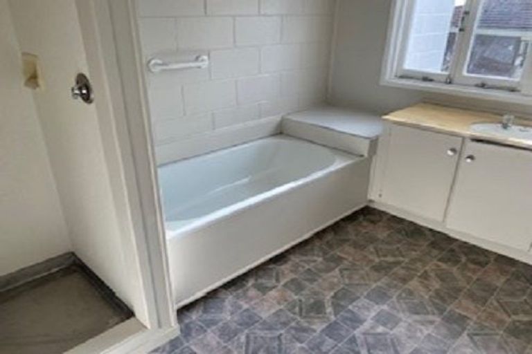 Photo of property in 256b Don Buck Road, Massey, Auckland, 0614