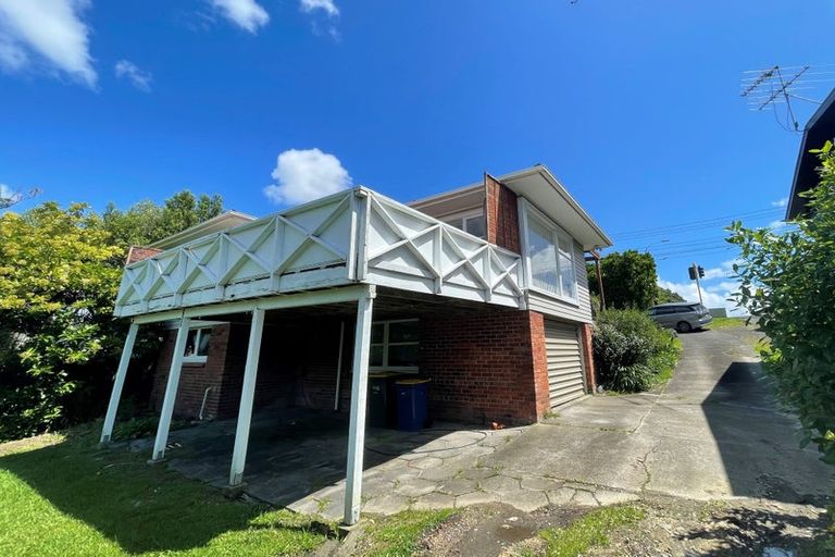 Photo of property in 129 Forrest Hill Road, Forrest Hill, Auckland, 0620