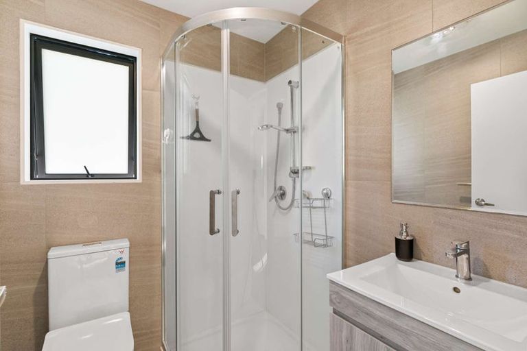 Photo of property in 9/3 Abbotleigh Avenue, Te Atatu Peninsula, Auckland, 0610