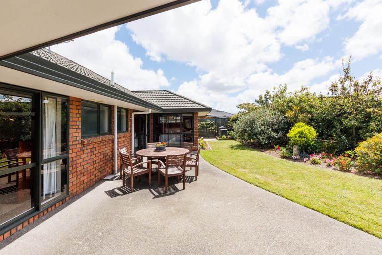 Photo of property in 2 Masefield Terrace, Kelvin Grove, Palmerston North, 4414