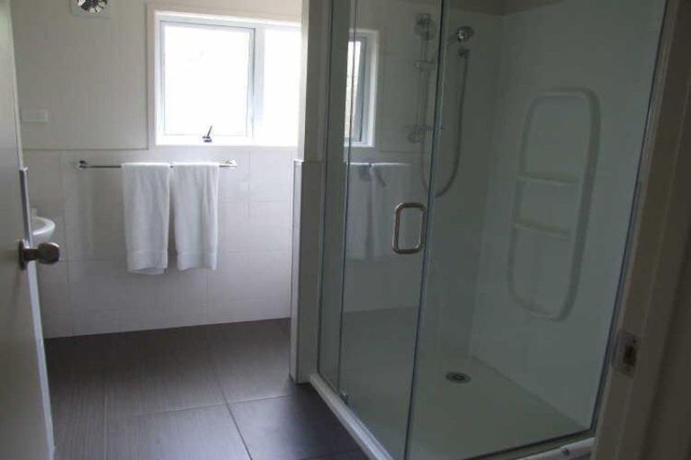 Photo of property in 1/2 Ormiston Road, Onerahi, Whangarei, 0110