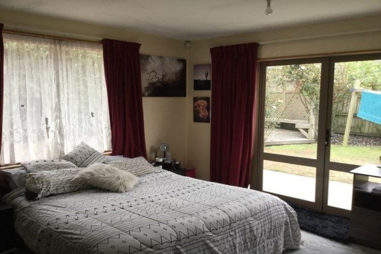 Photo of property in 52 Blue Gum Place, New Brighton, Christchurch, 8083