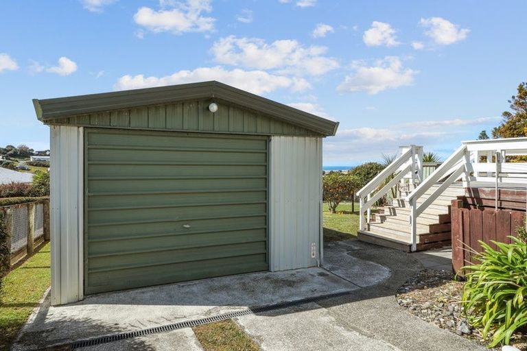 Photo of property in 18 Cullen Street, Mangawhai Heads, Mangawhai, 0505