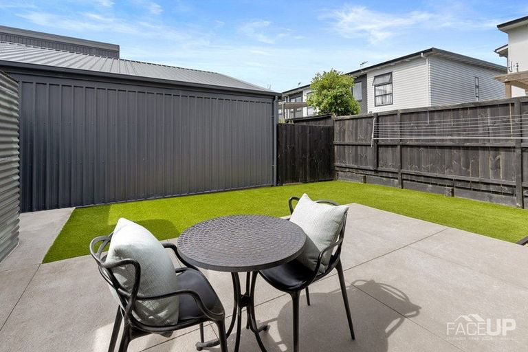 Photo of property in 6 Nohanga Lane, Hobsonville, Auckland, 0616