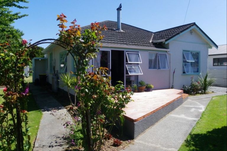 Photo of property in 12 Dunford Street, Rakaia, 7710