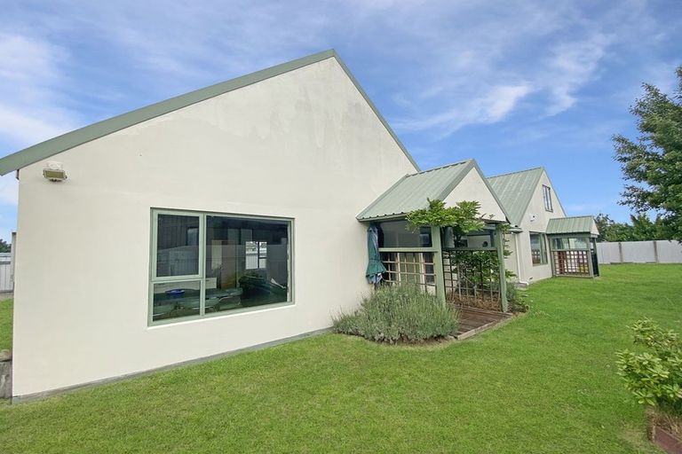 Photo of property in 1 Totara Drive, Twizel, 7901