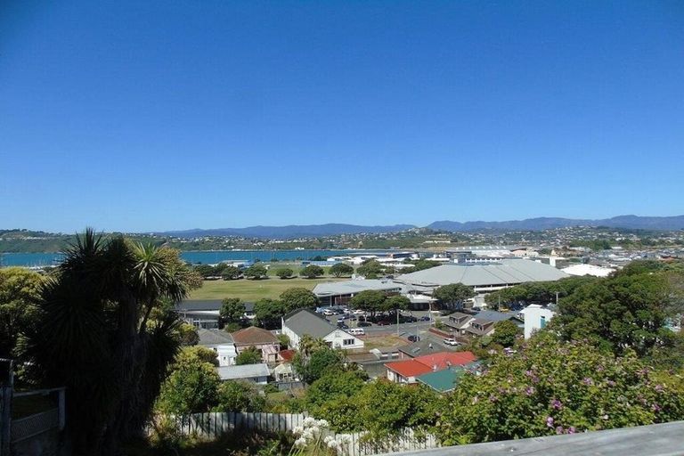 Photo of property in 17 Crawford Road, Kilbirnie, Wellington, 6022