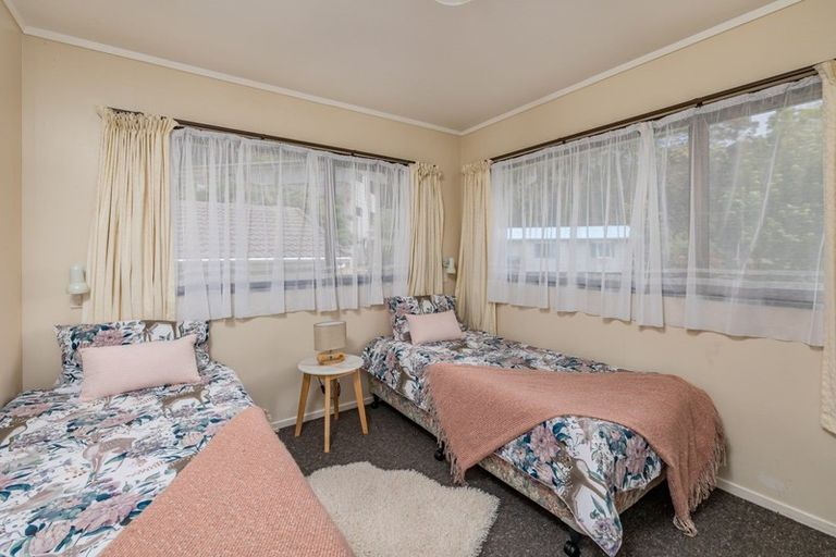 Photo of property in 25 Puketiro Place, Paihia, 0200