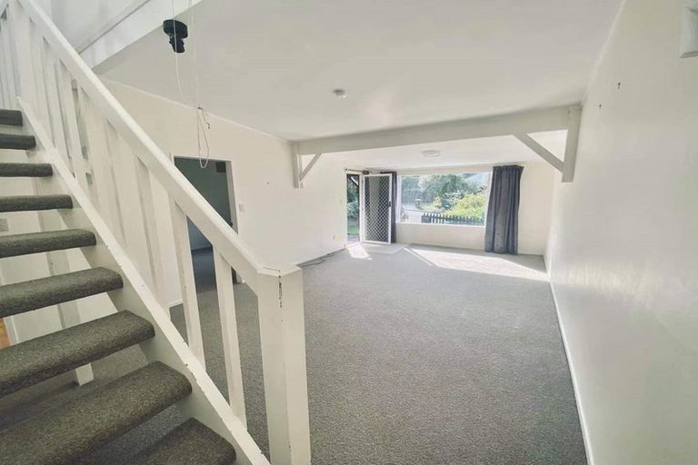 Photo of property in The Triangle, 7/33 Halswater Drive, Churton Park, Wellington, 6037