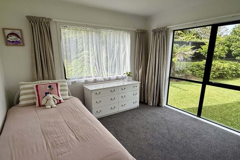 Photo of property in 10 Campbell Place, Pukehangi, Rotorua, 3015