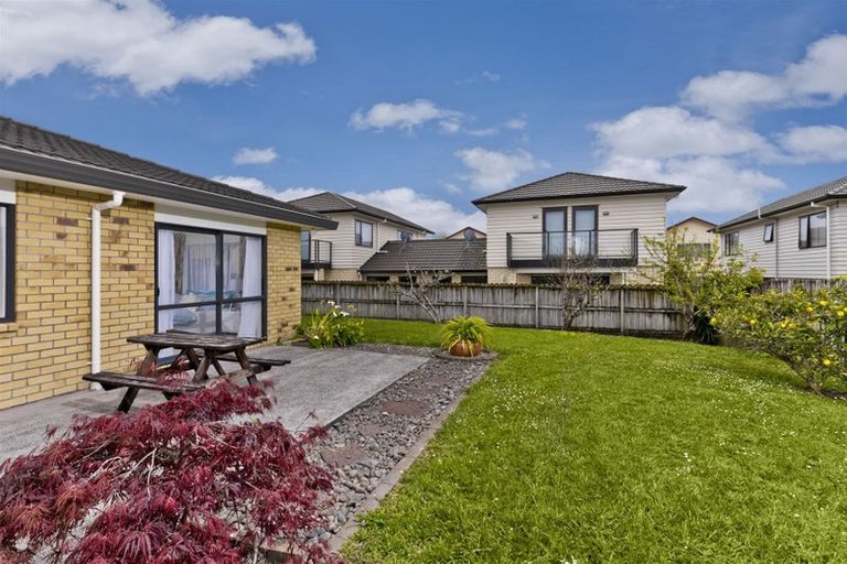 Photo of property in 7 Jeffery Reeve Crescent, Ranui, Auckland, 0612