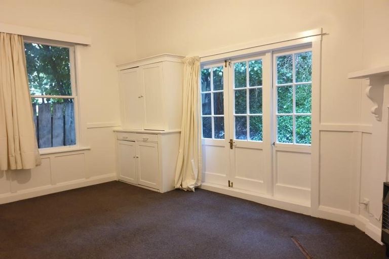 Photo of property in 119 Glenmore Street, Kelburn, Wellington, 6012