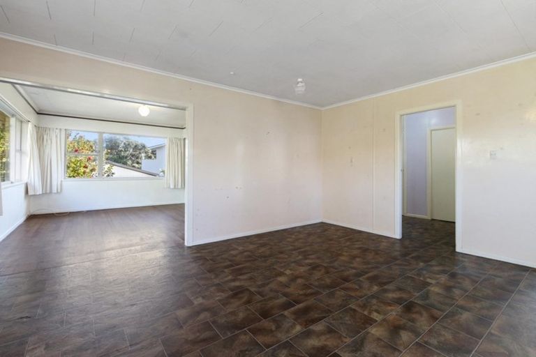 Photo of property in 11 Kowai Grove, Omokoroa, 3114