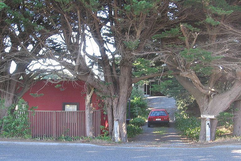 Photo of property in 1 Tutere Street, Waikanae Beach, Waikanae, 5036