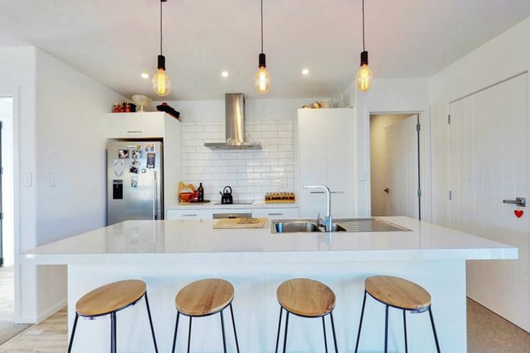 Photo of property in 38 Te Kio Crescent, Papamoa Beach, Papamoa, 3118