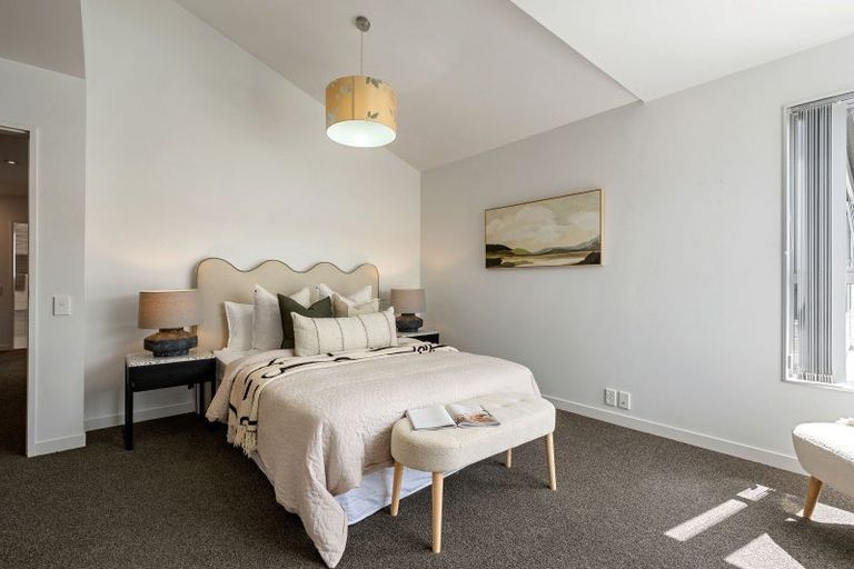 Photo of property in 12/3 Severn Street, Island Bay, Wellington, 6023