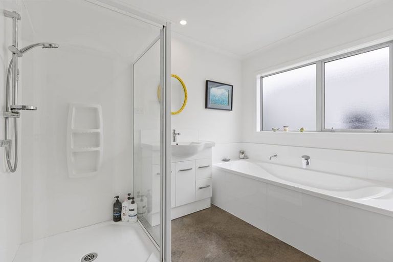 Photo of property in 14 Mahoetahi Road, Sentry Hill, Waitara, 4382