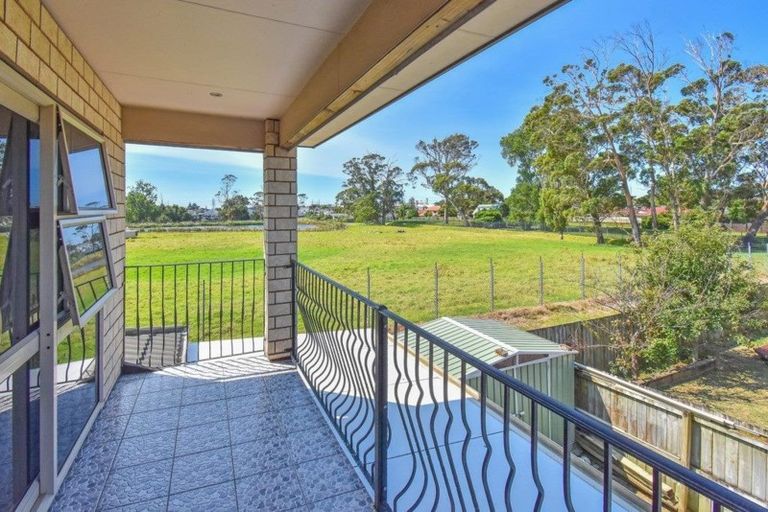 Photo of property in 27 Matuhi Grove, Papatoetoe, Auckland, 2025