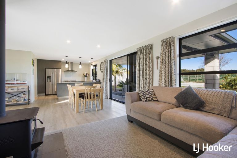 Photo of property in 19 Athenree Heights, Athenree, Katikati, 3177