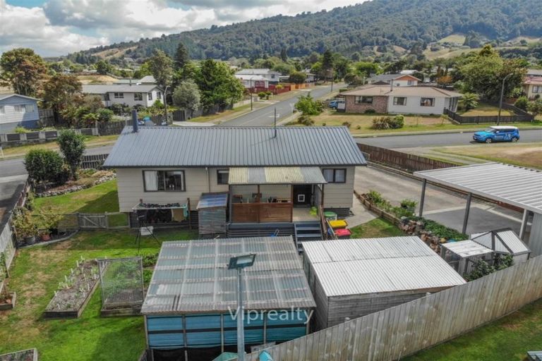 Photo of property in 3b Jet Place, Pukehangi, Rotorua, 3015