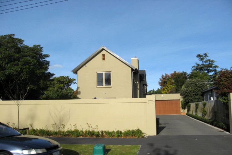 Photo of property in 16 Chilcombe Street, Ilam, Christchurch, 8041